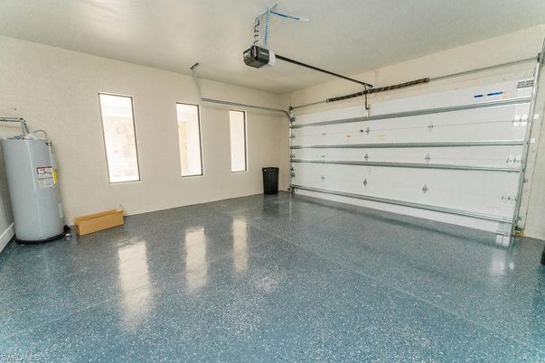 Garage, Interior