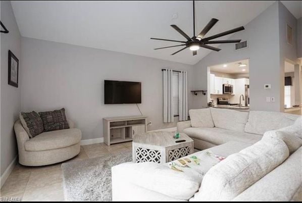 Interior, Kitchen, Living room, Recessed Lighting, Stainless Steel Appliances