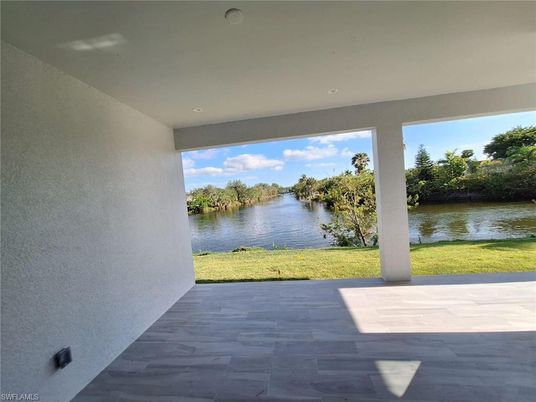 Exterior, Recessed Lighting, Water