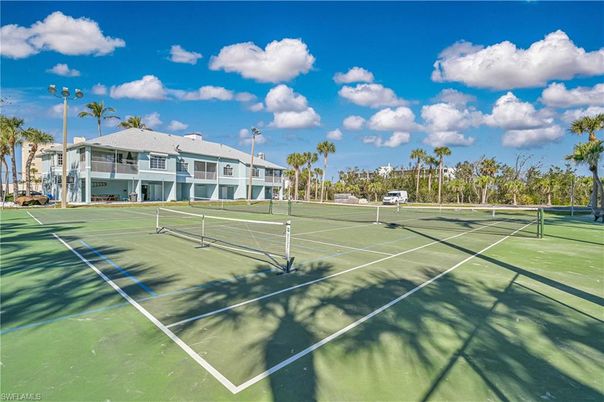 Exterior, Tennis Courts