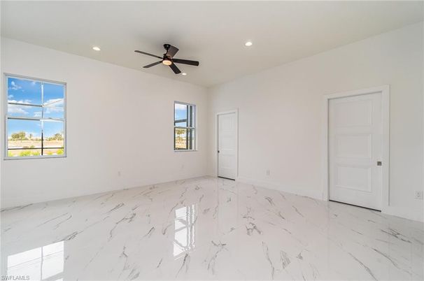 Empty room, Interior, Marble, Recessed Lighting