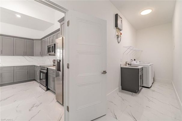 Interior, Marble, Recessed Lighting, Washer