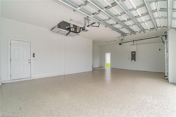 Garage, Interior