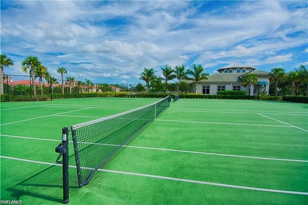 Exterior, Tennis Courts