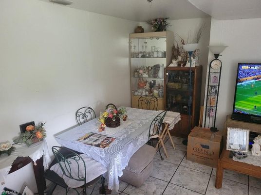 Dining room, Interior