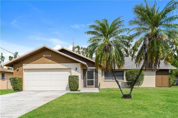 Attached, Exterior, Facade, Ranch
