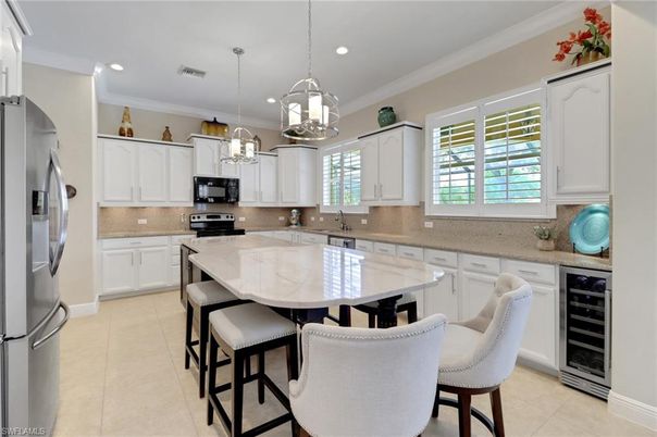 Dining room, Interior, Kitchen, Pendant Lights, Recessed Lighting, Stainless Steel Appliances