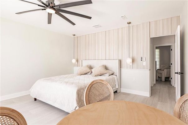 Bedroom, Interior, Pendant Lights, Wood Texture Flooring