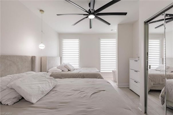 Bedroom, Interior, Pendant Lights
