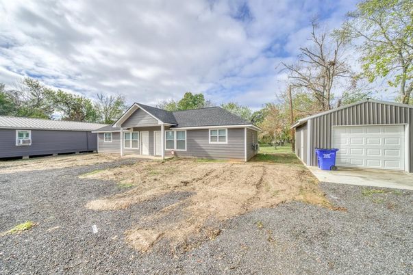 Backyard, Detached Garage, Exterior