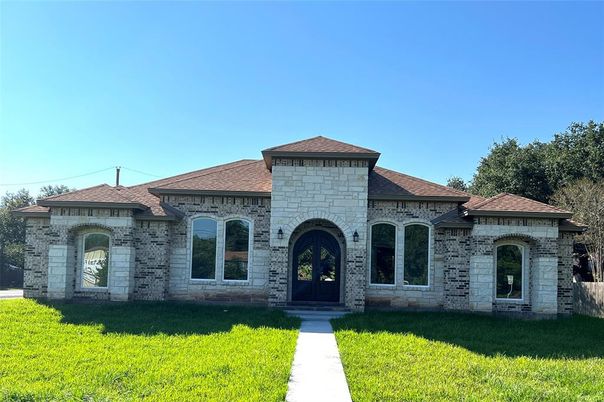 Backyard, Exterior, Facade, Mediterranean