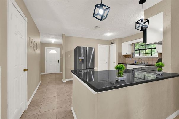 Interior, Kitchen, Pendant Lights, Stainless Steel Appliances