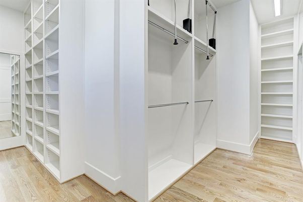 Interior, Walk-in Closets, Wood Texture Flooring