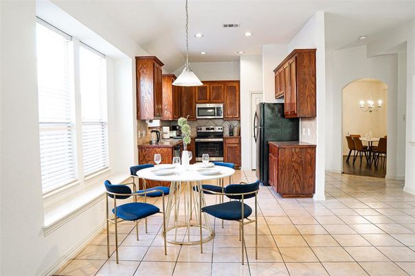 Dining room, Interior, Kitchen, Pendant Lights, Recessed Lighting, Stainless Steel Appliances