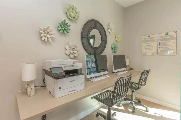 Home Office, Interior
