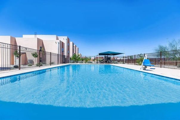 Exterior, Pool