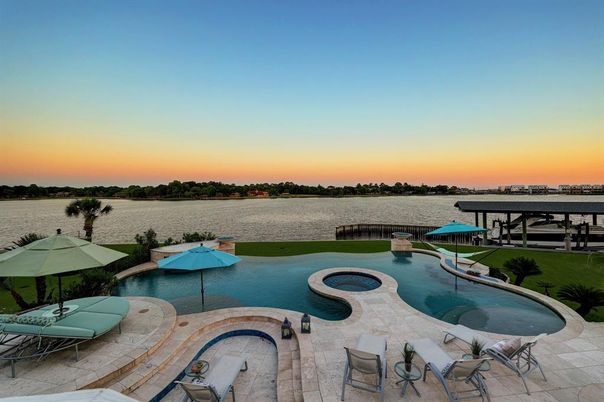 Exterior, Lake, Pool, Water