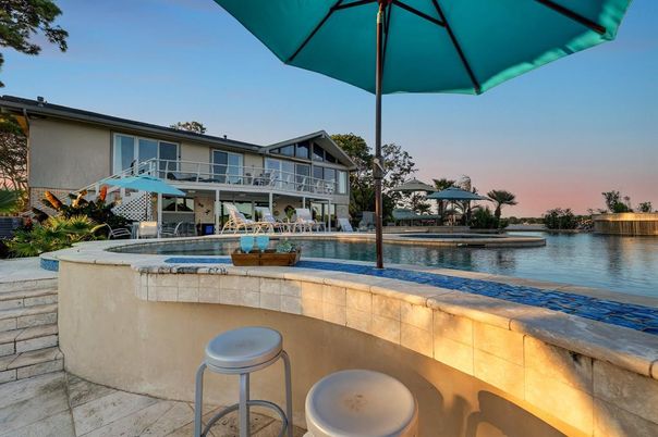 Exterior, Lake, Pool