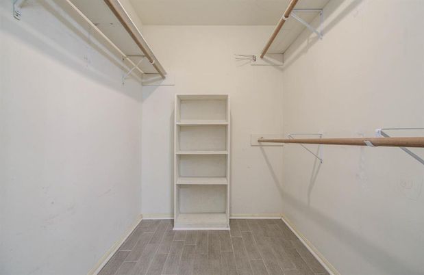Interior, Walk-in Closets, Wood Texture Flooring
