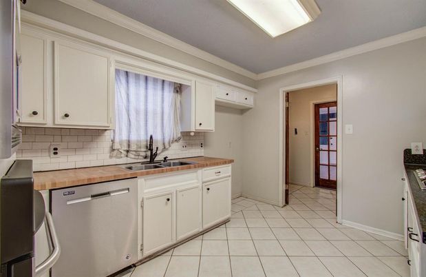Interior, Kitchen, Tile Countertops