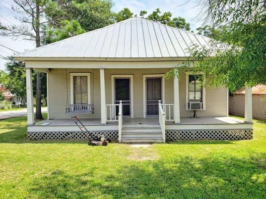 Backyard, Exterior, Facade, Cape Cod