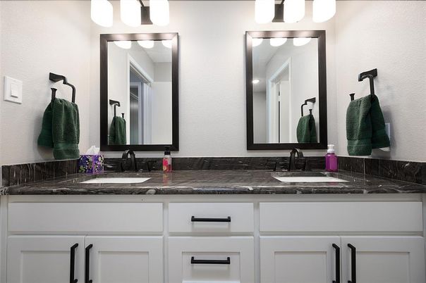 Bathroom, Dual Sink Vanities, Interior
