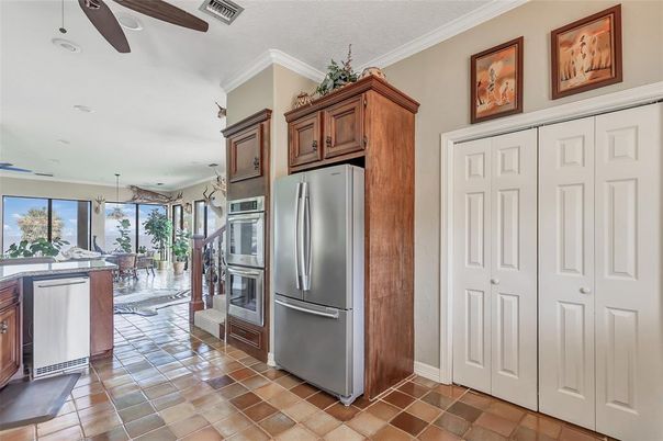 Dining room, Interior, Kitchen, Recessed Lighting, Stainless Steel Appliances
