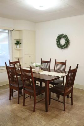 Dining room, Interior