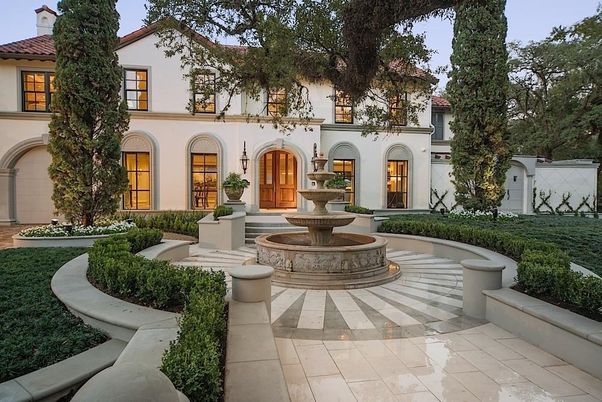 Backyard, Exterior, Facade, French Provincial