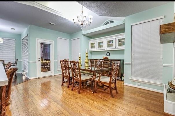 Chandelier, Dining room, Interior, Wood Texture Flooring
