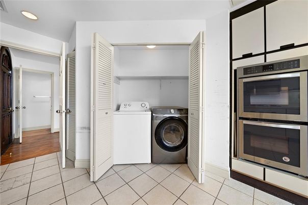 Interior, Recessed Lighting, Utility Closets, Washer, Wood Texture Flooring