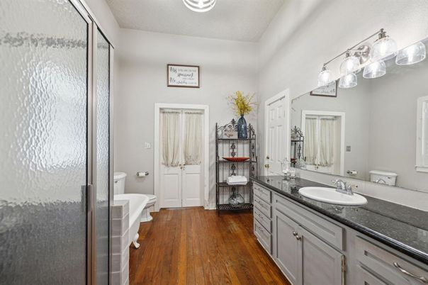 Bathroom, Dual Sink Vanities, Interior, Wood Texture Flooring