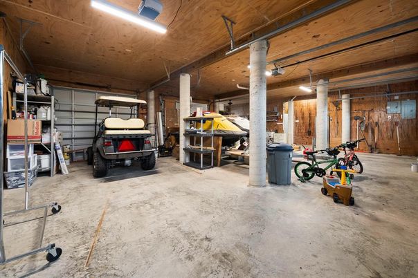 Garage, Interior