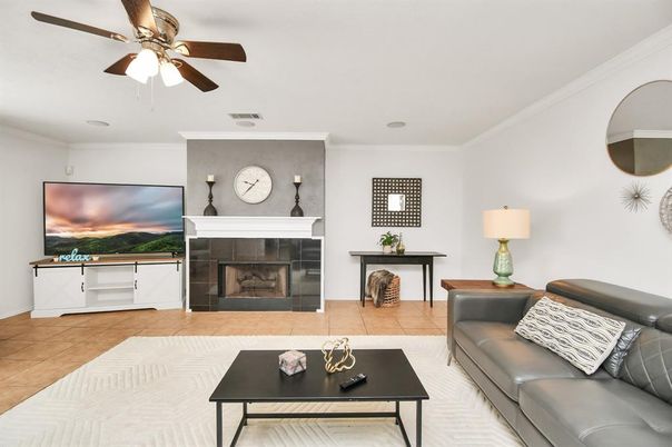 Fireplace, Interior, Living room