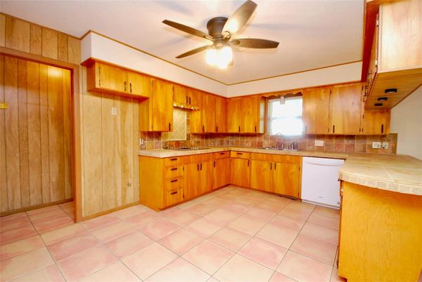 Interior, Kitchen, Tile Countertops