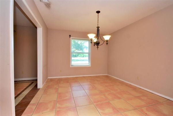 Empty room, Interior, Pendant Lights