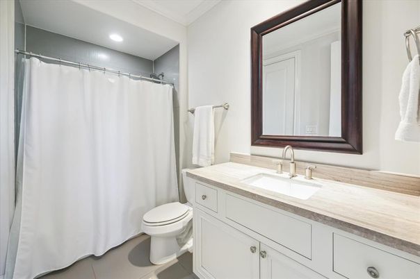 Bathroom, Interior, Recessed Lighting