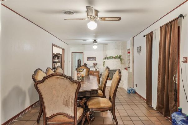 Dining room, Interior