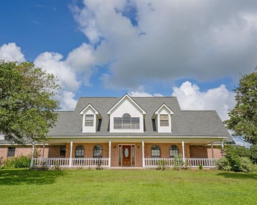 Exterior, Facade, Brick Facade, Cape Cod
