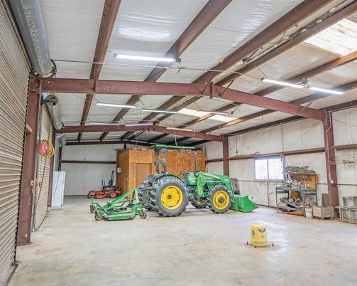 Garage, Interior