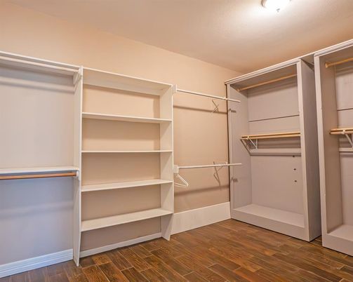 Interior, Walk-in Closets, Wood Texture Flooring