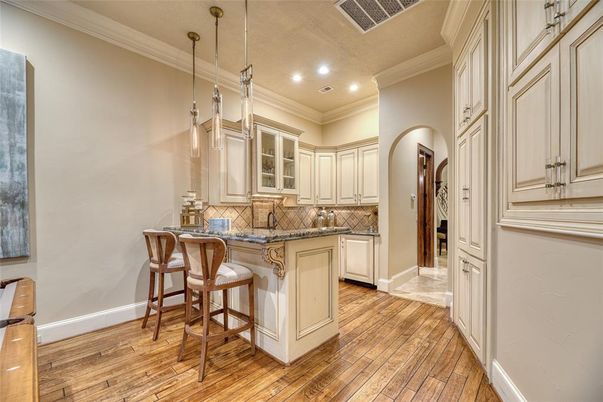 Interior, Kitchen, Pendant Lights, Recessed Lighting, Wood Texture Flooring