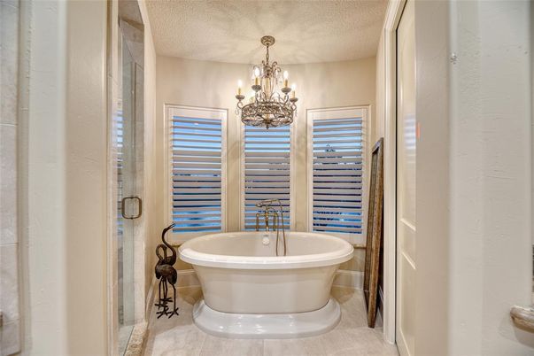 Bathroom, Chandelier, Free Standing Baths, Interior