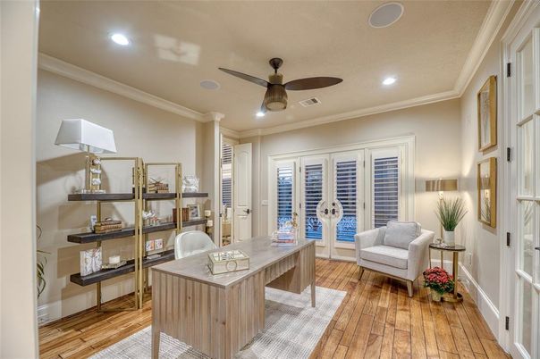 Home Office, Interior, Recessed Lighting, Wood Texture Flooring