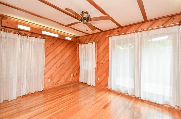Empty room, Interior, Wood Texture Flooring, Wooden Walls
