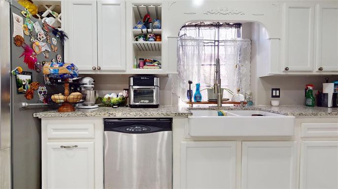 Interior, Kitchen, Stainless Steel Appliances