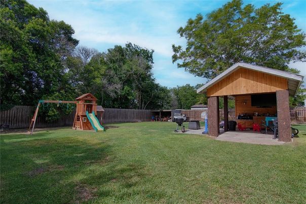 Backyard, Exterior, Playground