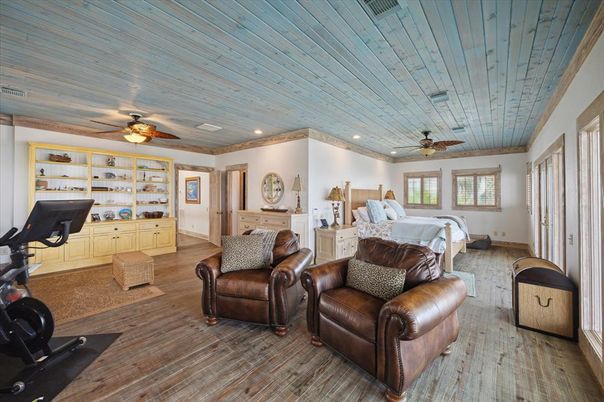 Bedroom, Fitness Equipment, Interior, Recessed Lighting, Wood Texture Flooring