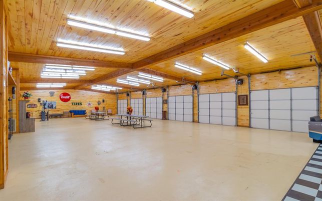 Garage, Interior, Wooden Beams, Wooden Ceilings