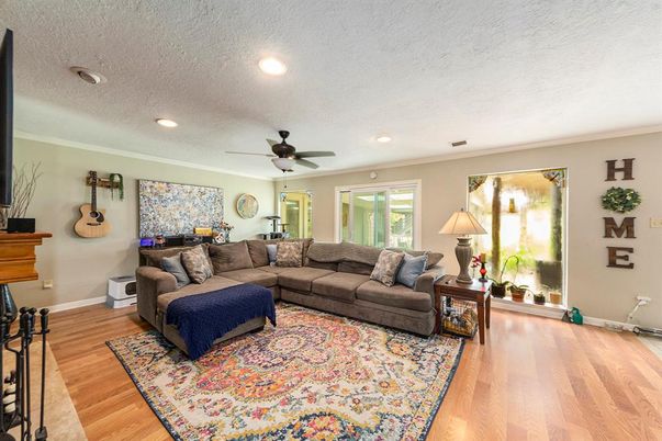 Interior, Living room, Piano, Recessed Lighting, Wood Texture Flooring